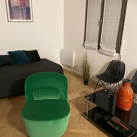 Beautiful 45 M2 Private In Montparnasse * Paris